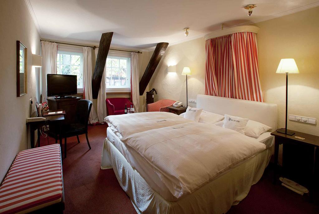Romantik Hotel Hof Zur Linde Мюнстер Экстерьер фото
