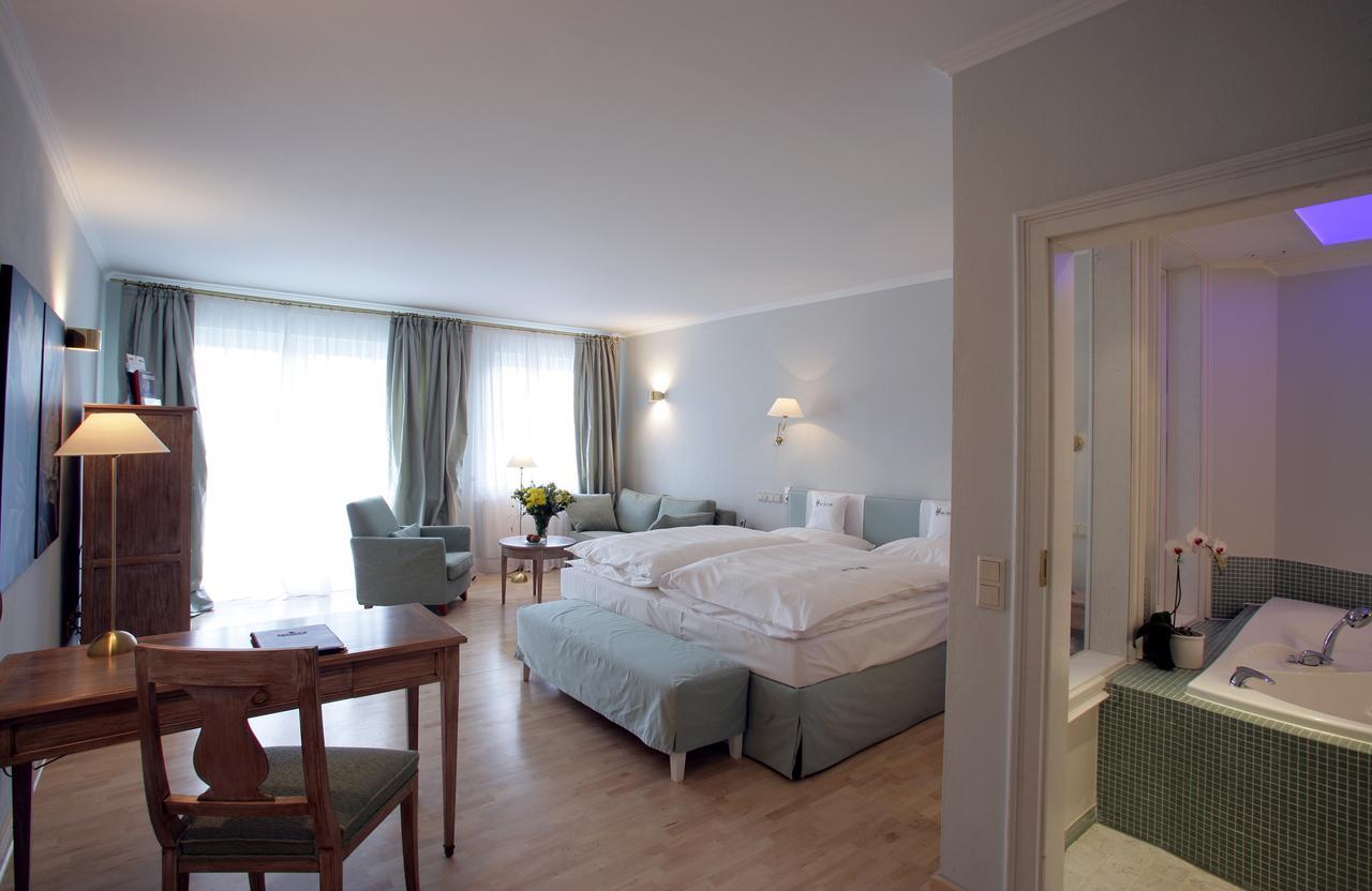 Romantik Hotel Hof Zur Linde Мюнстер Экстерьер фото